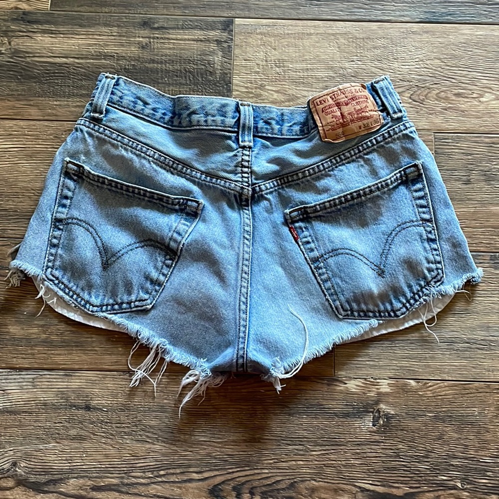 Levi’s cut off Jean shorts vintage Daisy dukes size 32